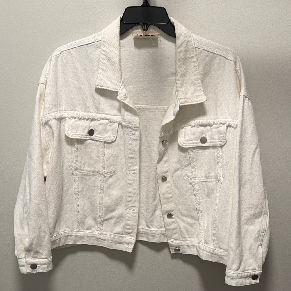 EUC Savanna Jane Women’s Off White Denim Jean Jacket Size 1X Fringe Details